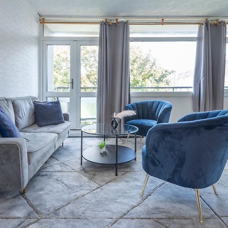 Entire 3 Bedroom Luxury Apartment In London With Private Balcony Εξωτερικό φωτογραφία