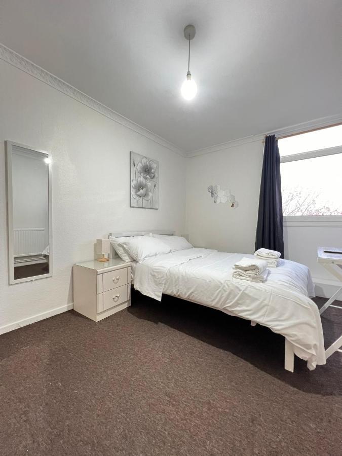 Entire 3 Bedroom Luxury Apartment In London With Private Balcony Εξωτερικό φωτογραφία